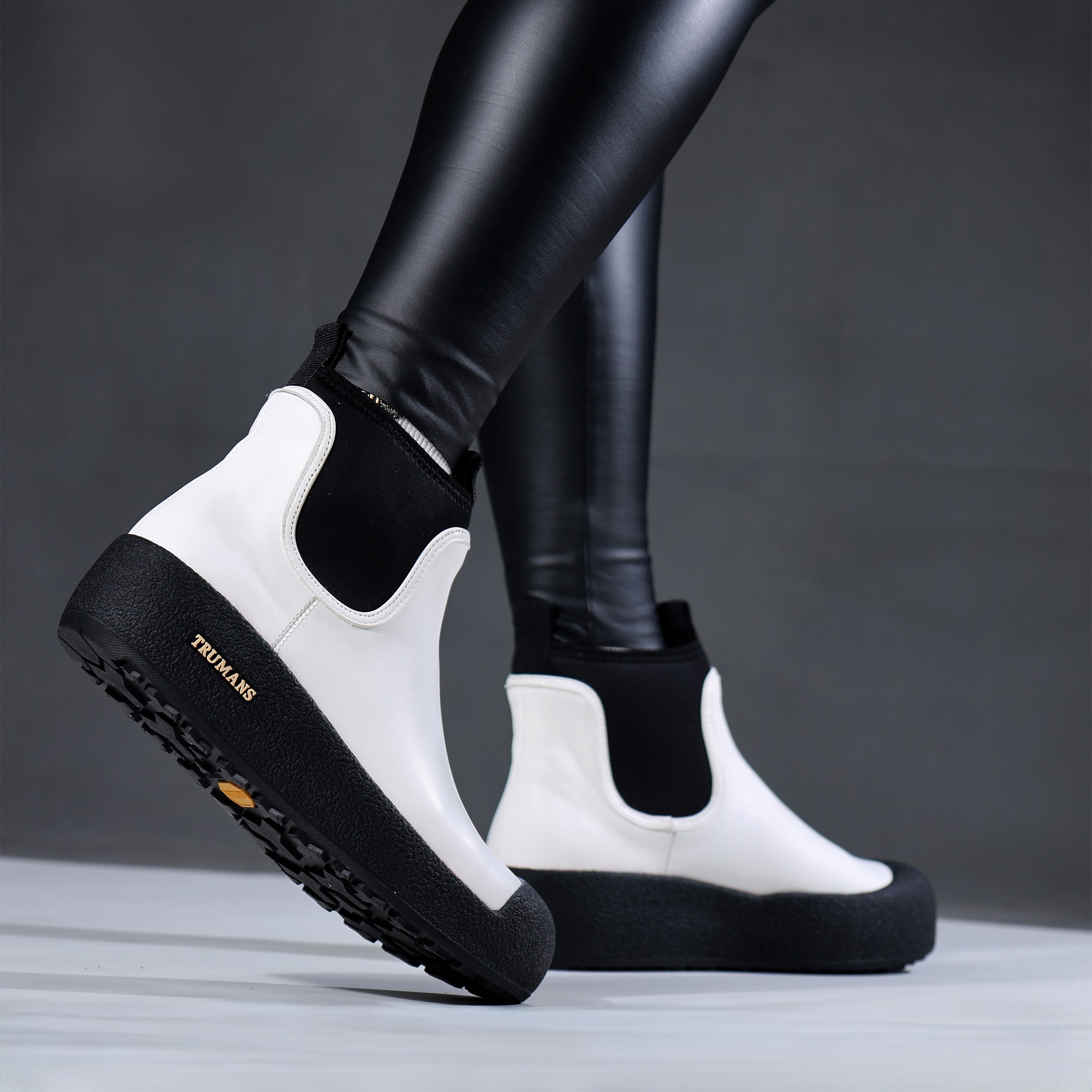 Цагаан арьсан Platform Chelsea Boots
