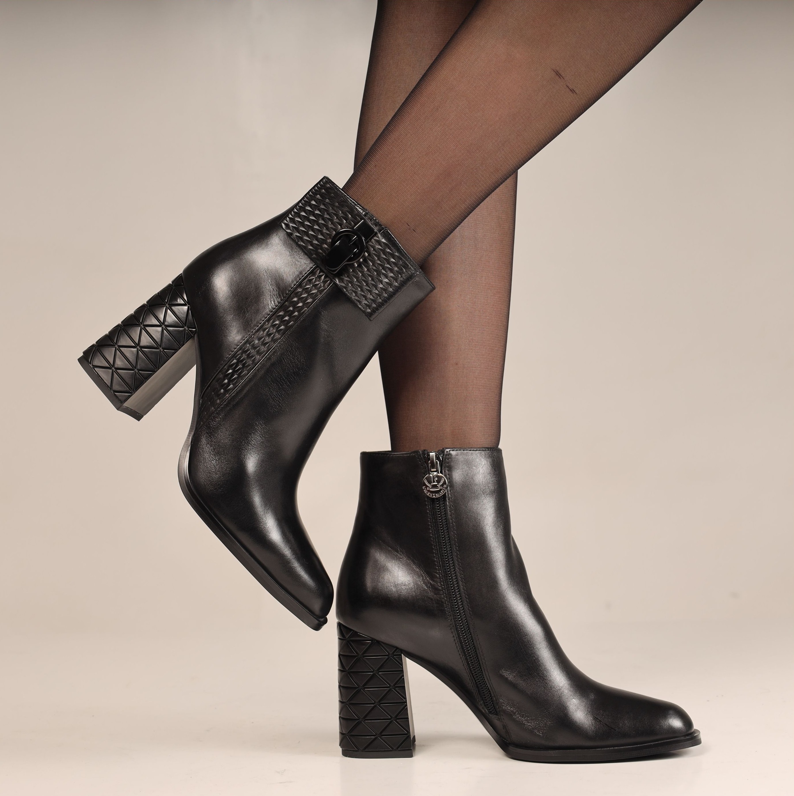Хар арьсан Block-Heel Ankle Boots