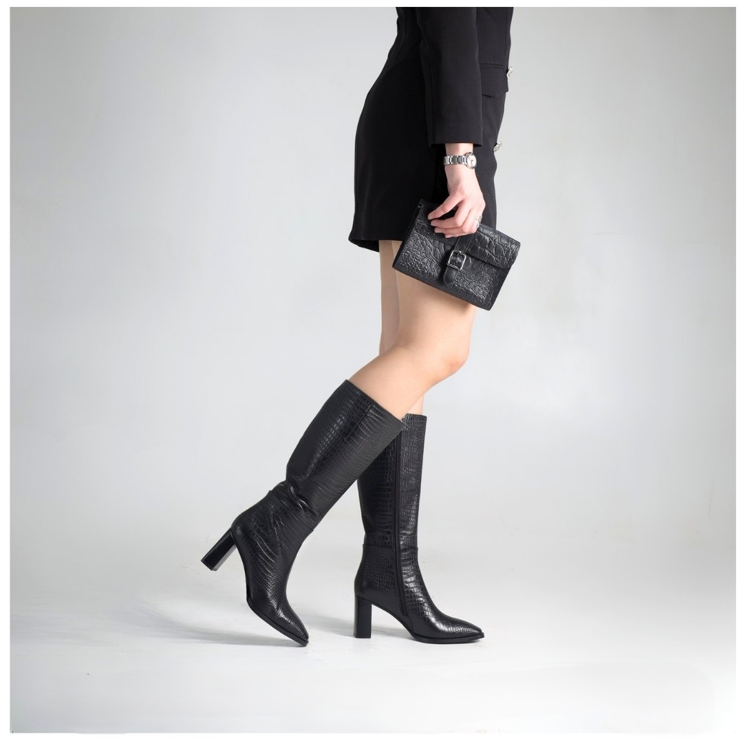 Хар хээтэй арьсан Knee-High Boots