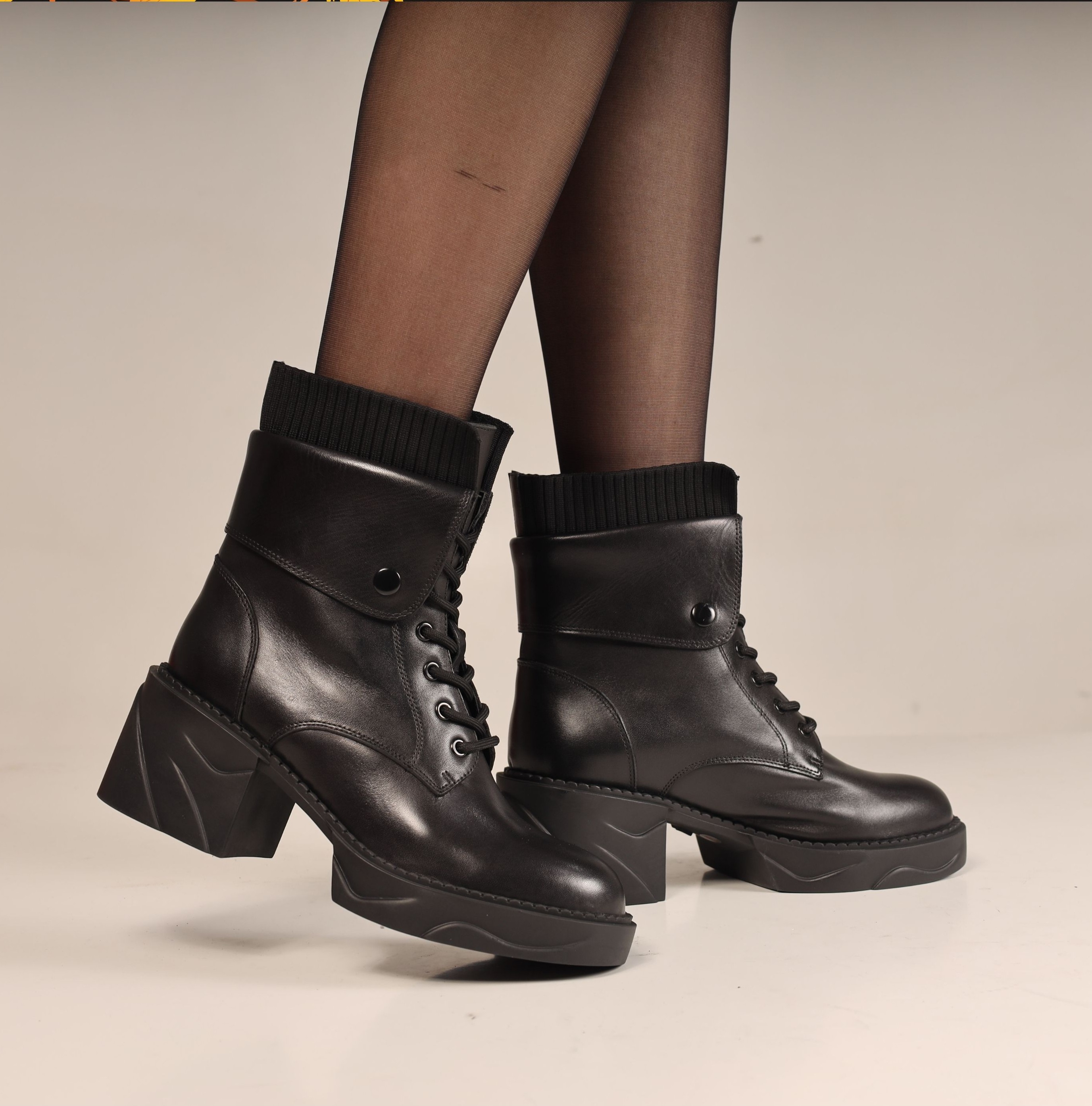 Хар арьсан Lace-Up Platform Ankle Boots