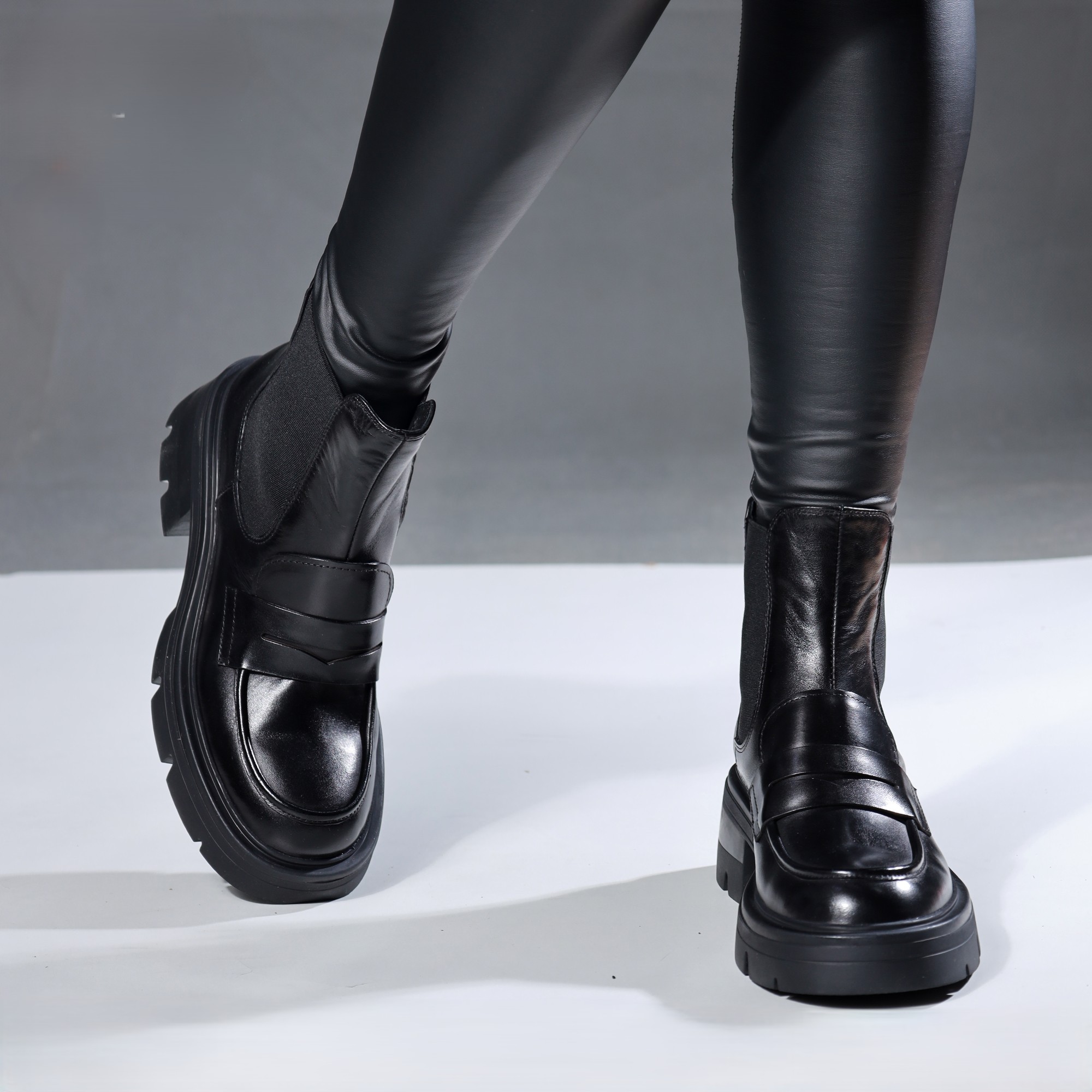 Хар арьсан Chunky Chelsea Boots