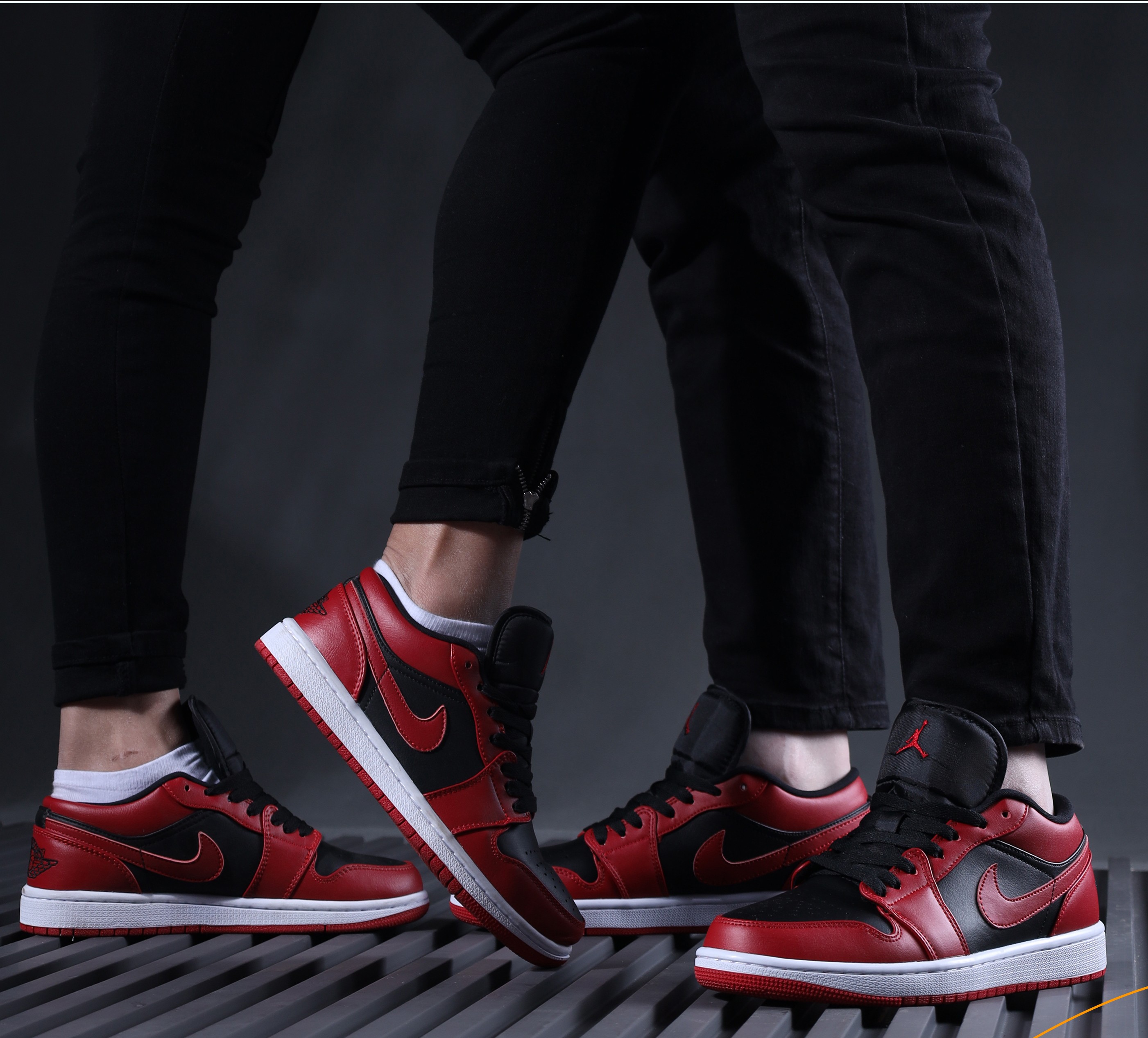JORDAN 1 Low улаан-хар өнгийн эрэгтэй пүүз
