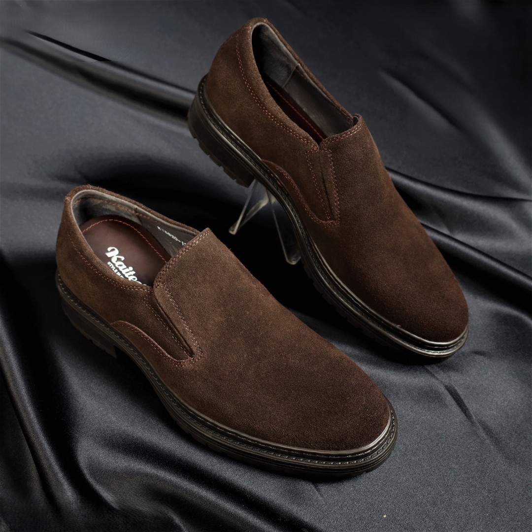 Бор илгэн Slip-On классик гутал